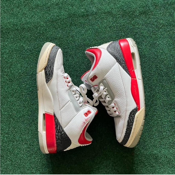 - jordan red 3s - Picture 2 of 4